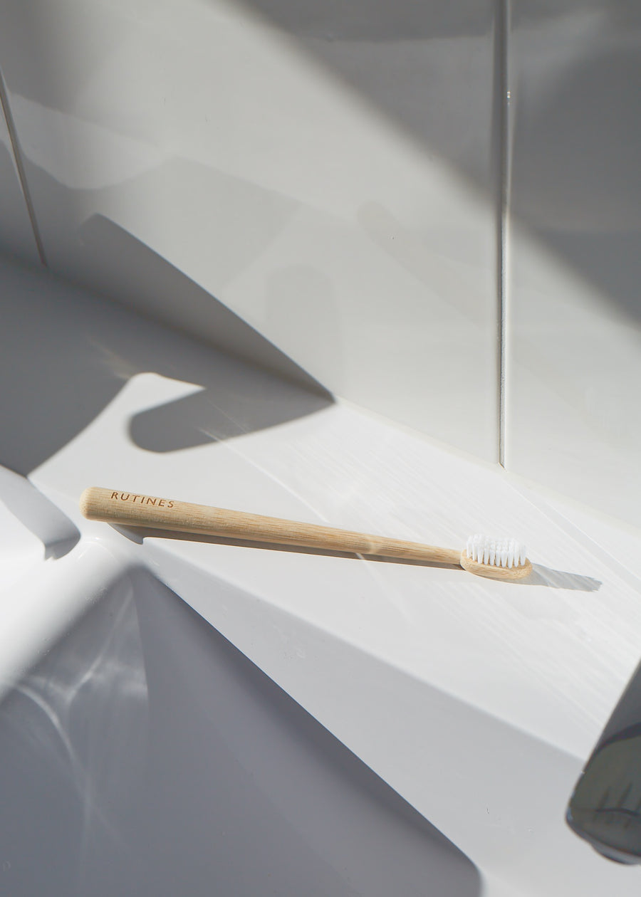 Rutines Slim Comfort toothbrush - Natural