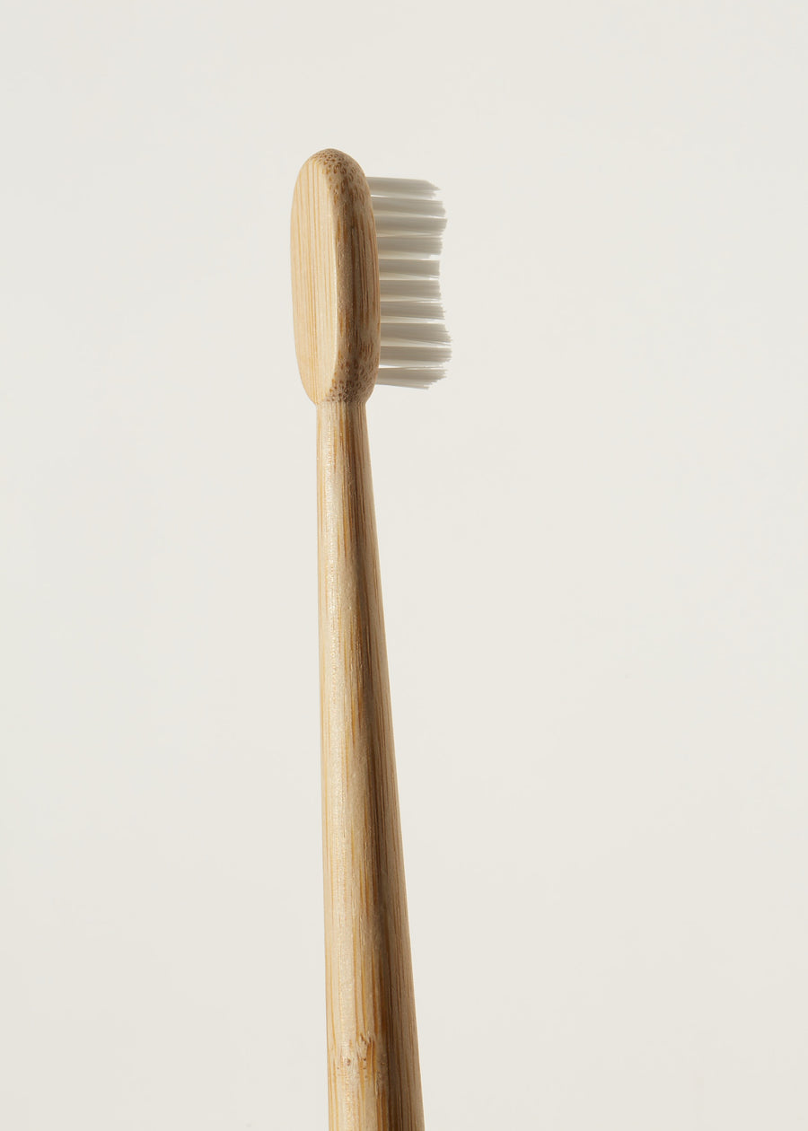 Rutines Slim Comfort toothbrush - White
